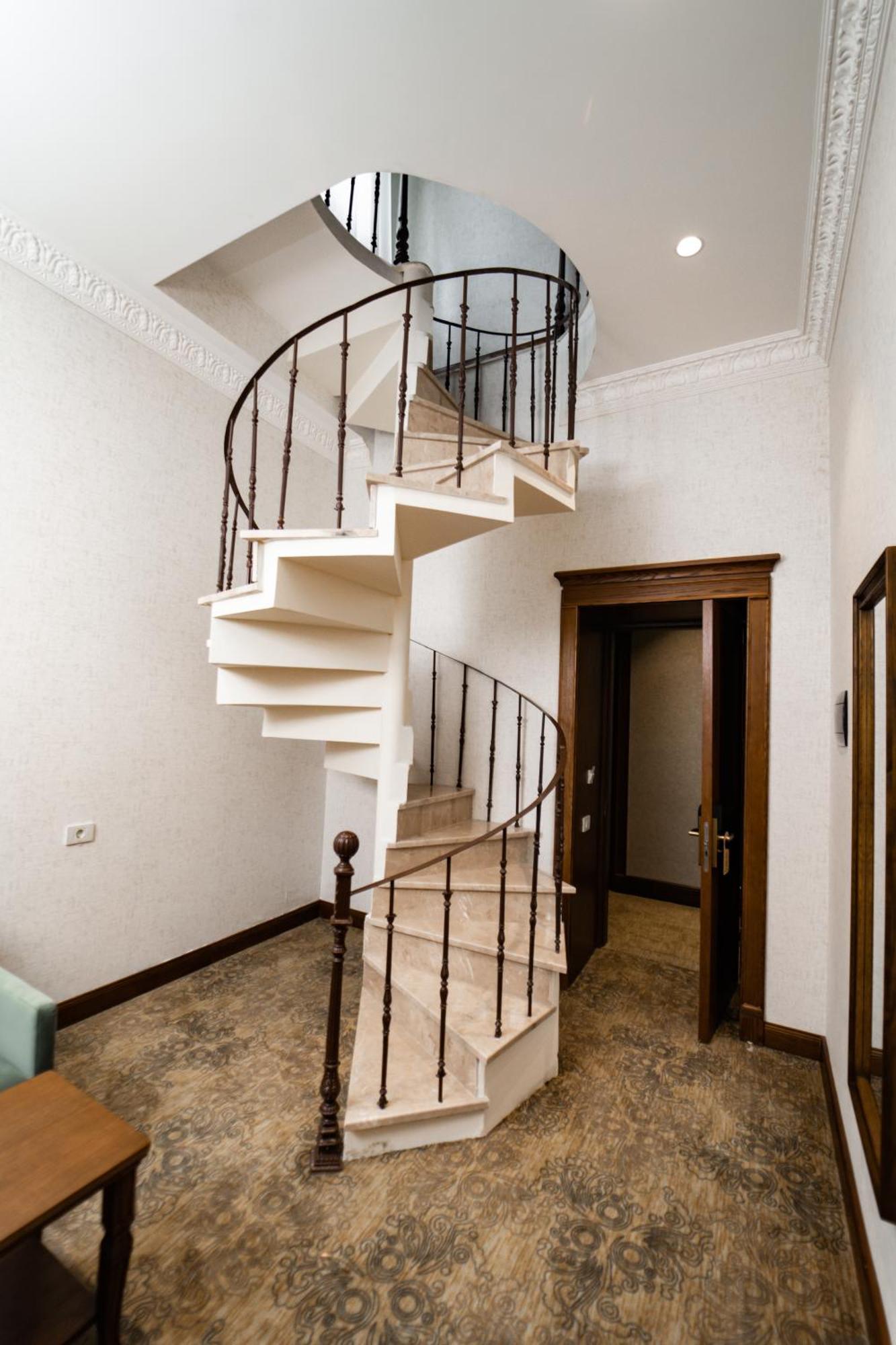 Midway Baku Hotel Dış mekan fotoğraf