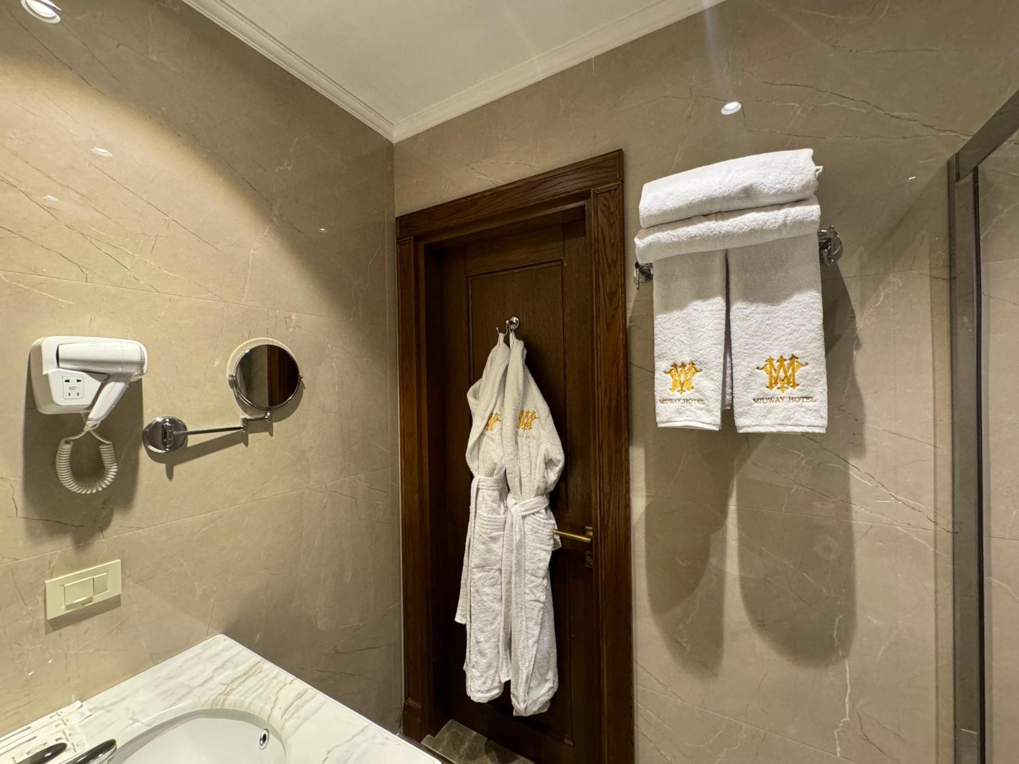 Midway Baku Hotel Dış mekan fotoğraf