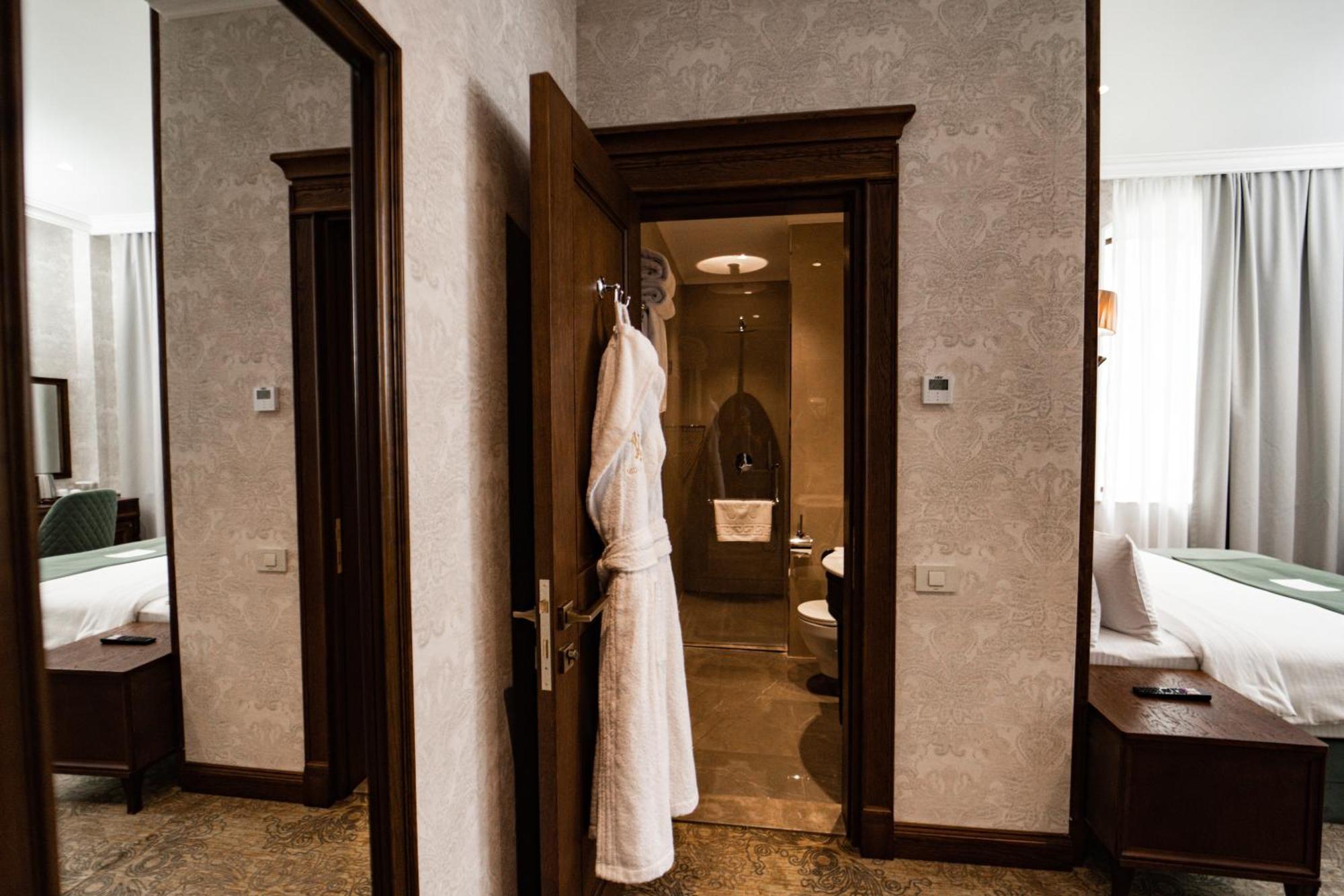 Midway Baku Hotel Dış mekan fotoğraf