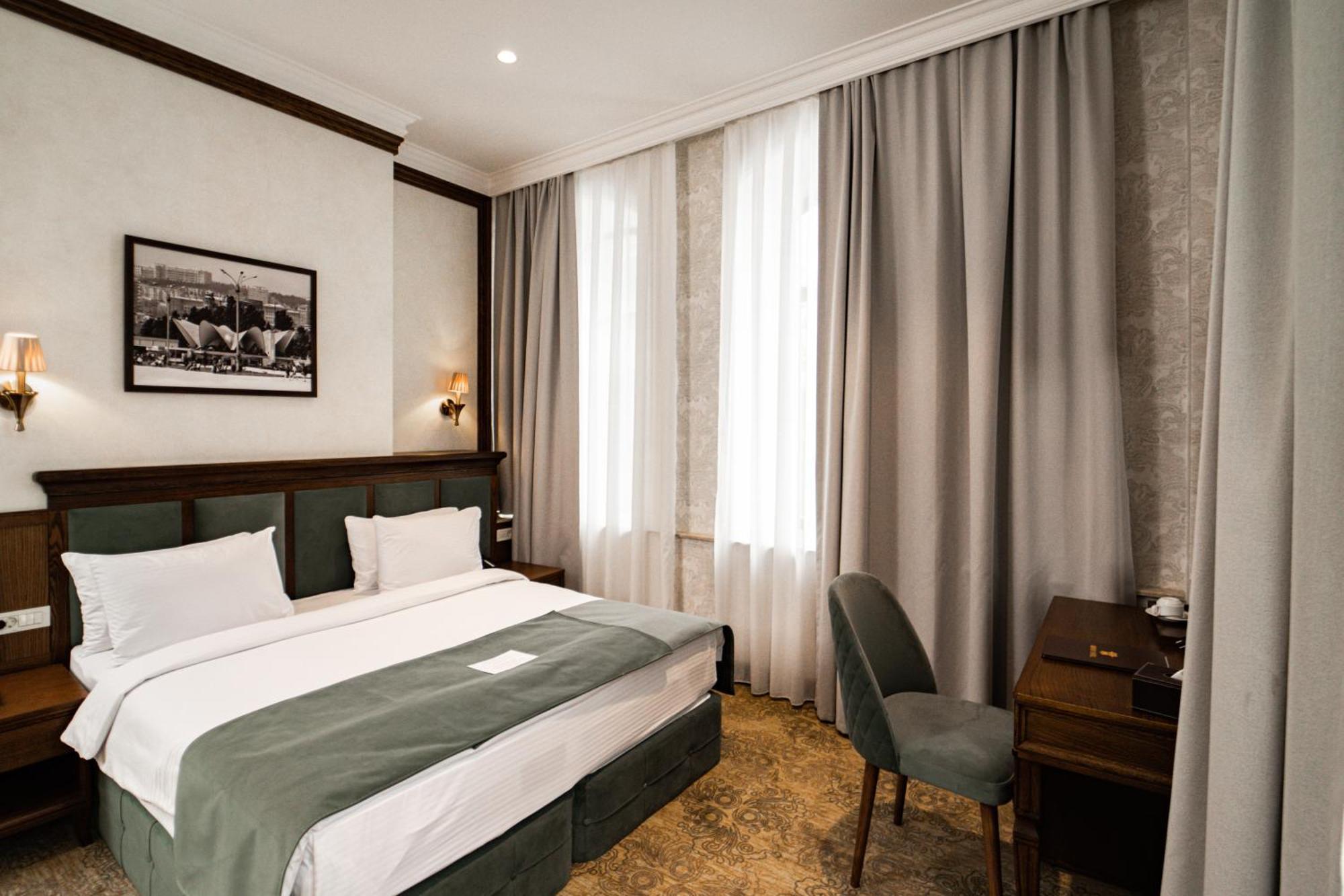 Midway Baku Hotel Dış mekan fotoğraf